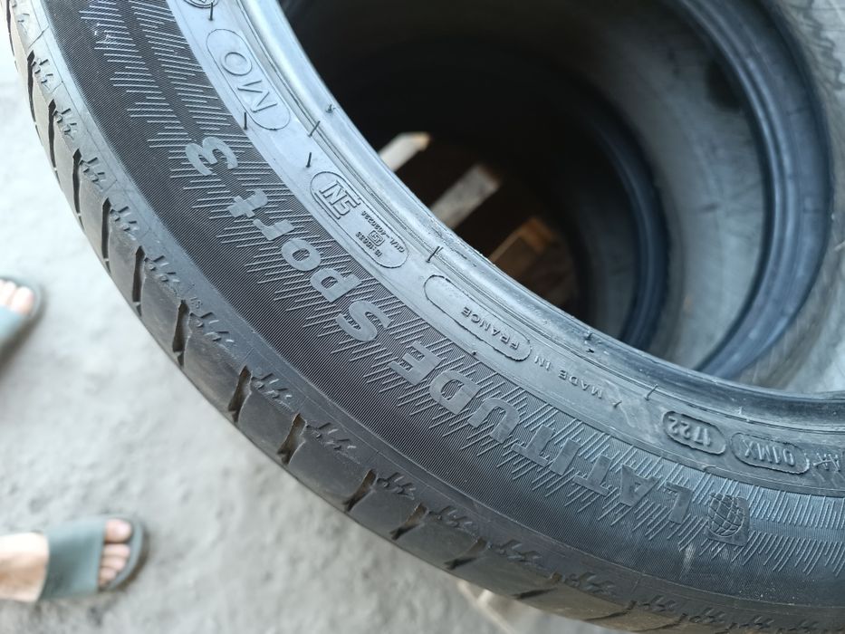 255/45 R20 Mishelin