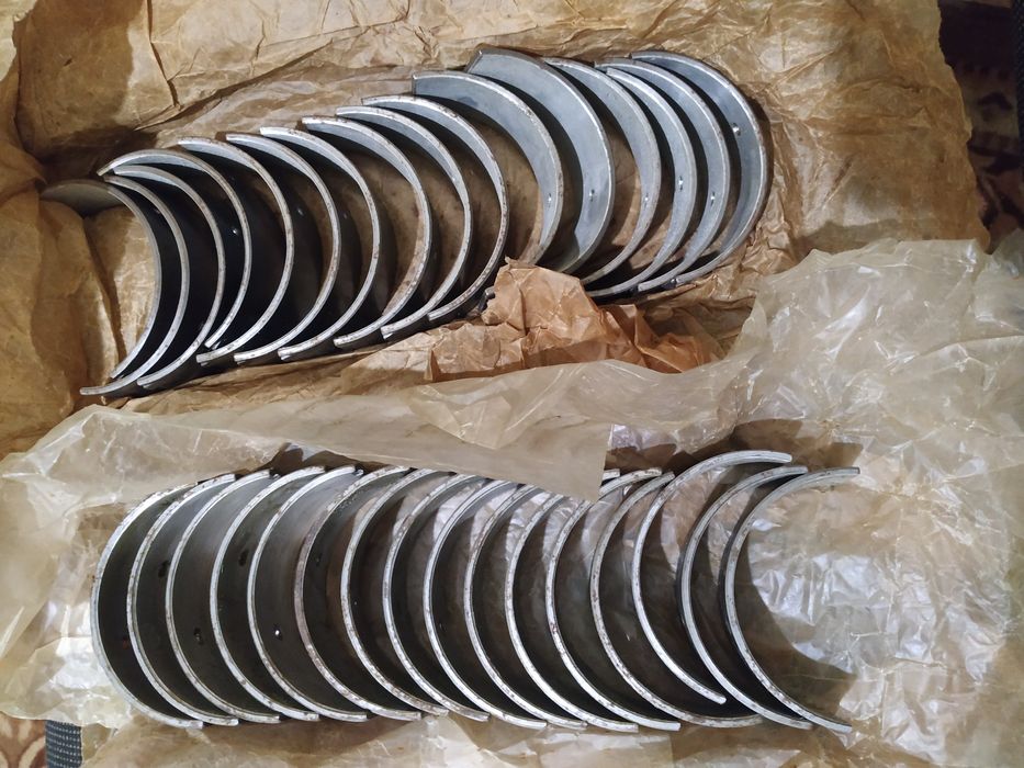 Шатуні і корені вкладиші двигуна КАМАЗ і р/к реле втяг.