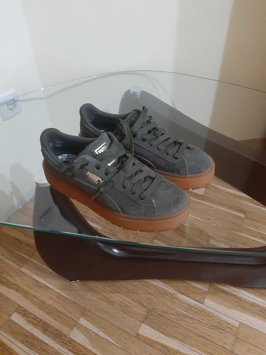 кросівки puma  жіночі 40,5 оригінал замша