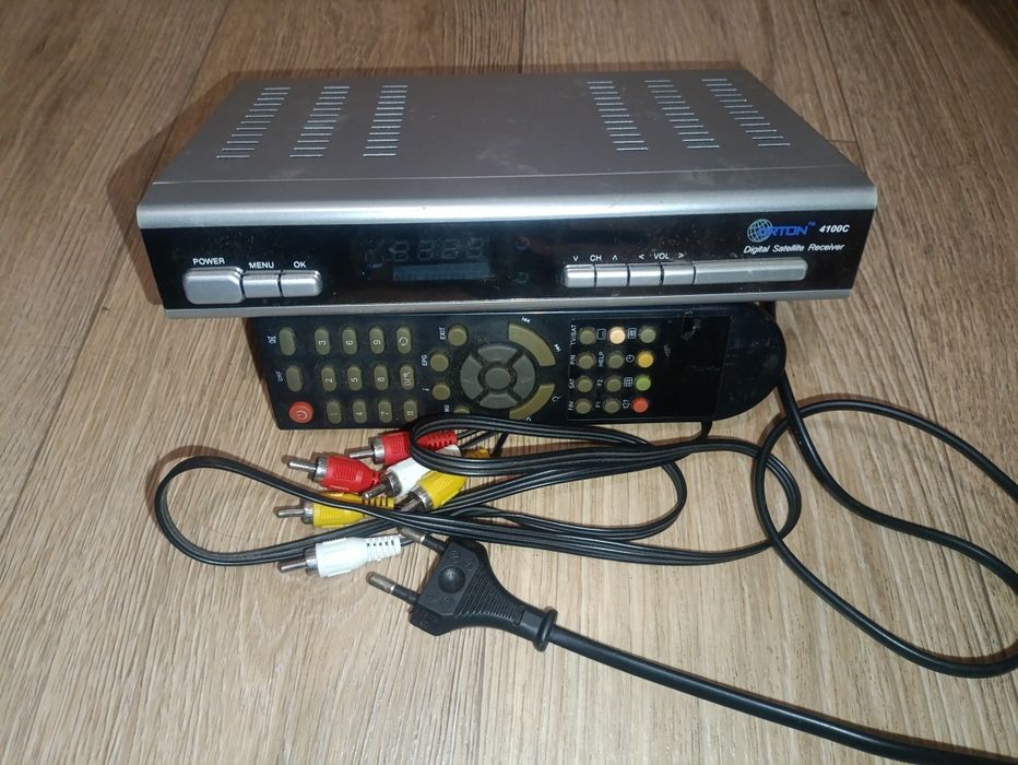 Супутниковий ресивер Orton 4100CL