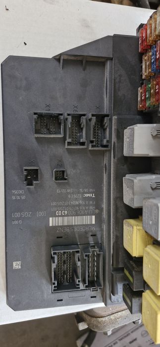 Caixa  fusíveis Mercedes Sprinter (W906). 2006/2018.