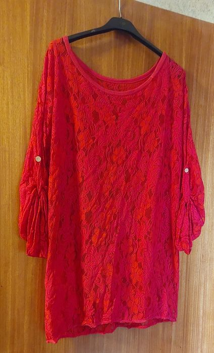 Blusa vermelha rendada L