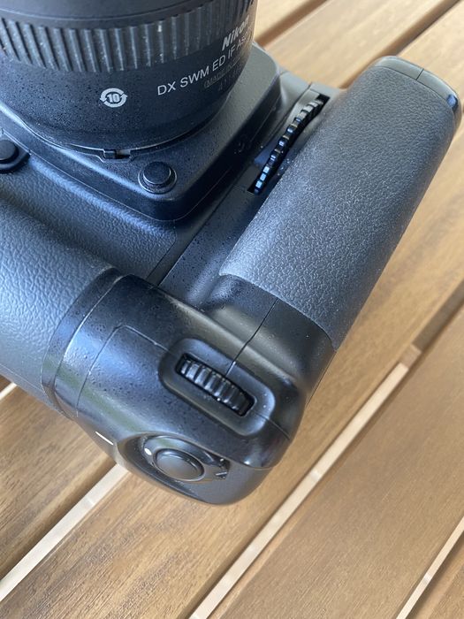 Punho para Nikon D80