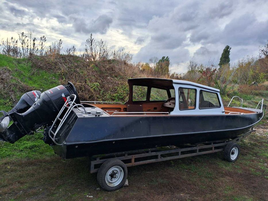 Катер "Сайгак" прогулянковий
