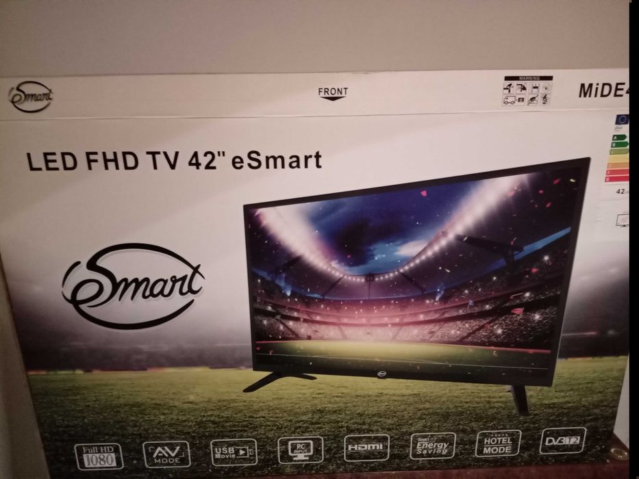 TV LED 42' FHD SMART com 2 anos