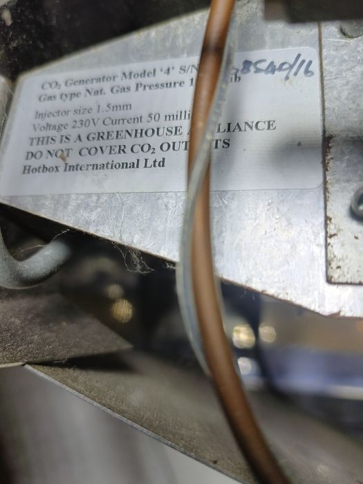 Генератор CO2 Hotbox international для рослинl