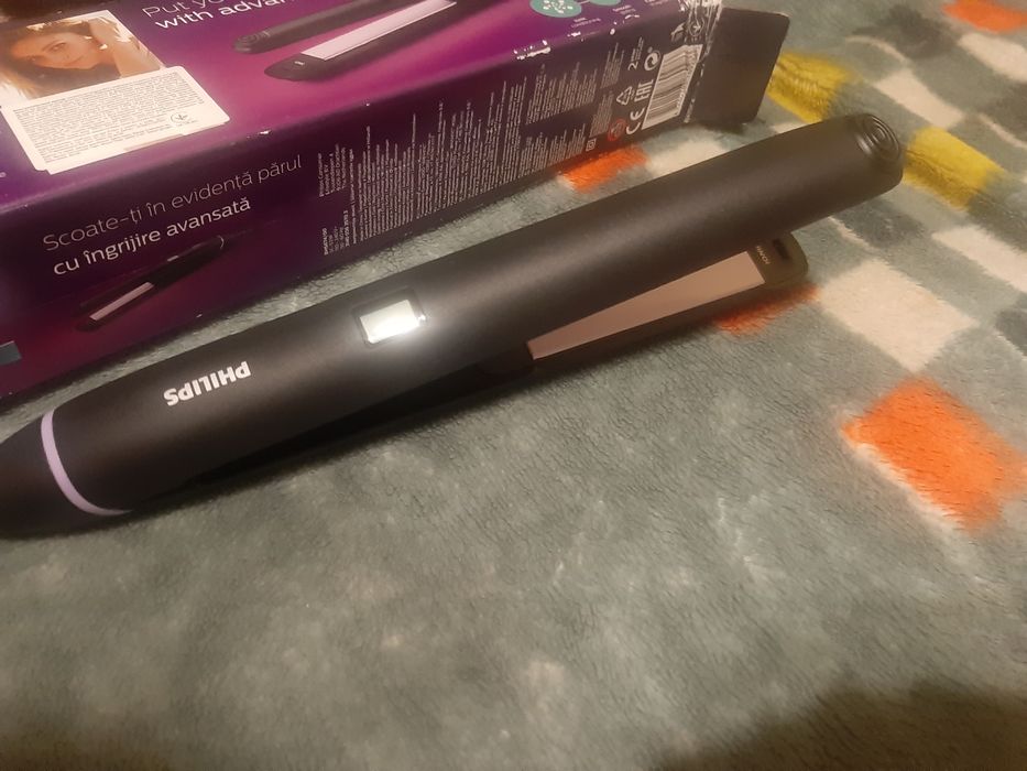 Выпрямитель для волос Philips