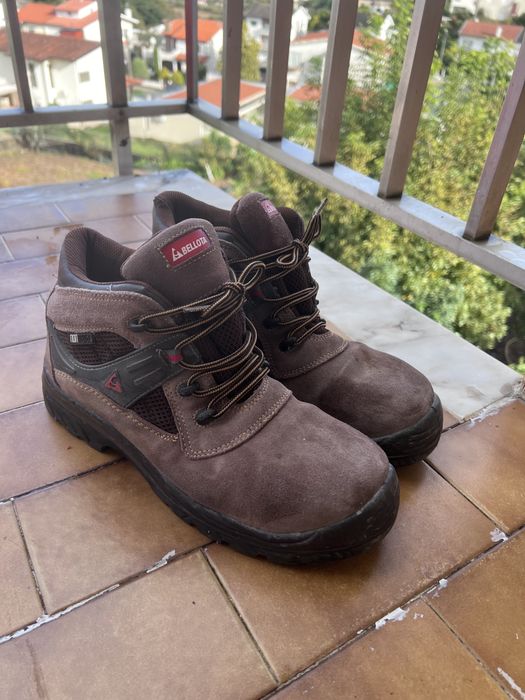 Botas / sapatos para telecomunicações e outros trabalhos em obras