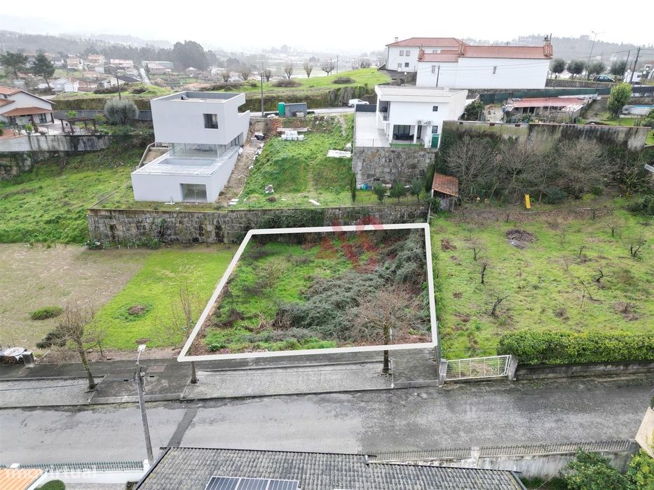 Lote de Terreno Urbano com 600m² em Beire – Paredes