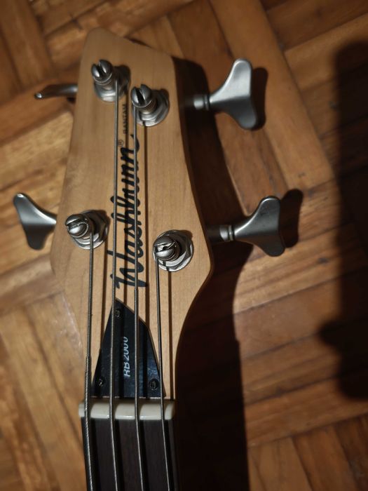 Baixo Washburn RB2000