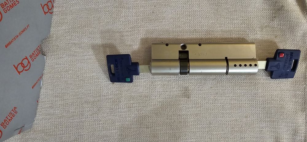 Cilindo europeu Mul-T-Lock interactive +