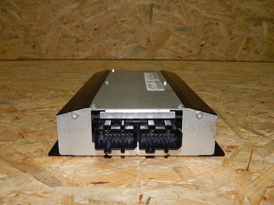 vw t5 multivan wzmacniacz dźwięku 7l0035456