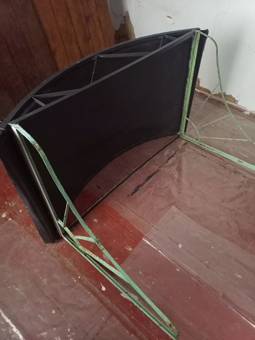 козырёк над дверью