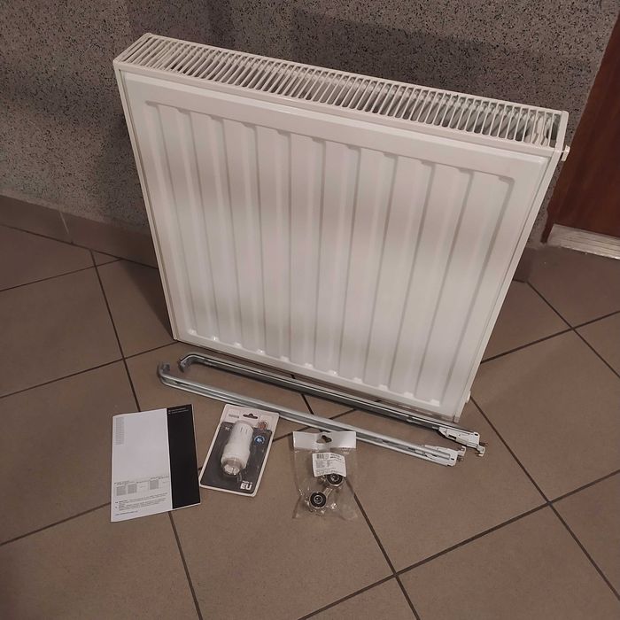 Grzejnik płytowy Radson dolny 60 x 60 powystawowy, nowy, kompletny