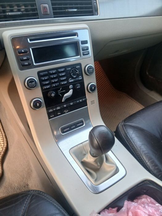 Volvo xc70 2,4 Disel 2009 рік .
