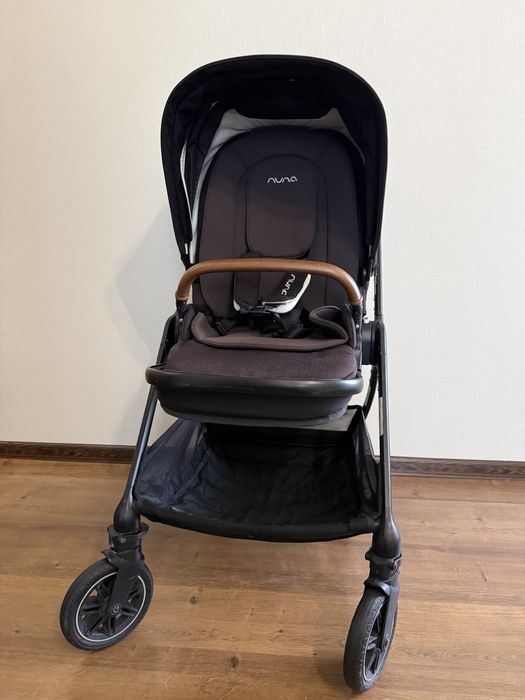 Візочок Nuna Triv