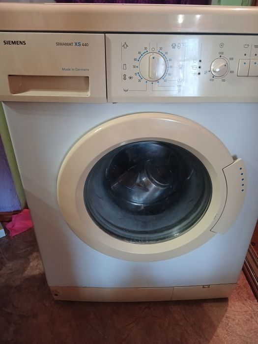 Поальна машина Siemens xs440