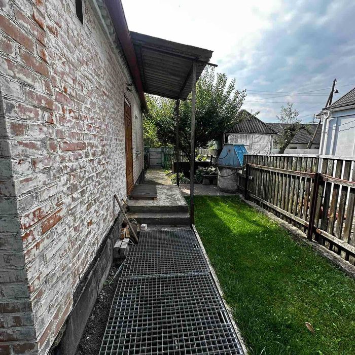 Продаж приватного будинку у м.  Фастів! 80,7  м², доглянута ділянка 8 соток. Газове опалення, електроенергія 24/7. Провулок Кривоноса, 10