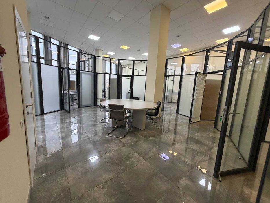 Оренда офісу 183,2 м², від ВЛАСНИКА, Без комісії, метро 3хв