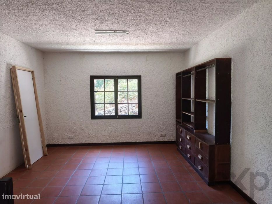 Casa de campo em Lote de 4636m2 - Camacha - Madeira