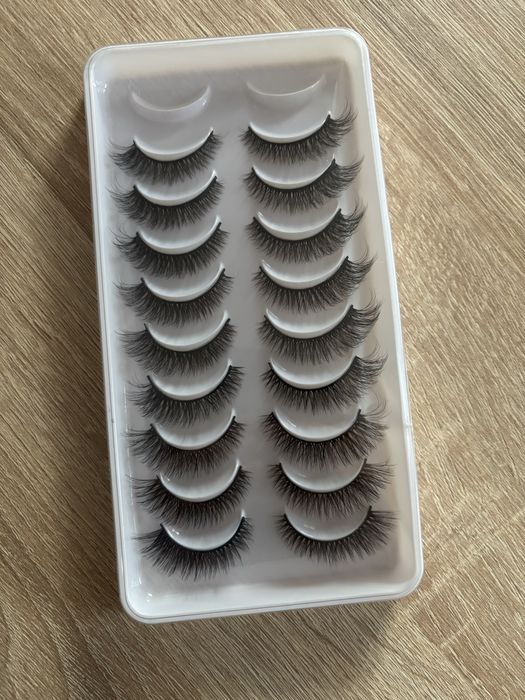 Sztuczne rzęsy na pasku 9 par