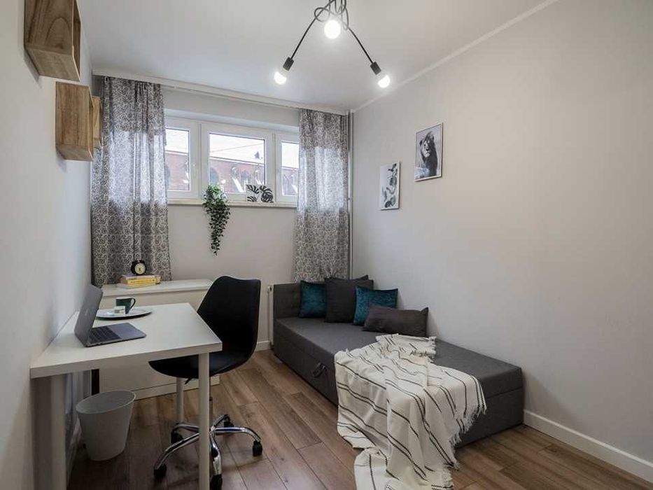 Pokój 1os dla dziewczyny zaraz przy Rynku, ul. Wita Stwosza - od marca