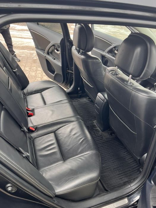 Toyota Avensis 2010. 2.2 дизель