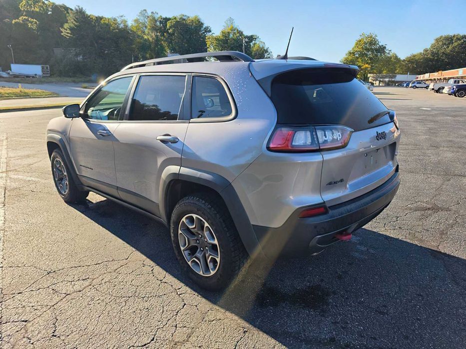 Jeep Cherokee Trailhawk      2020