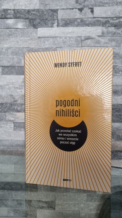 Wendy Syfret - Pogodni Nihiliści