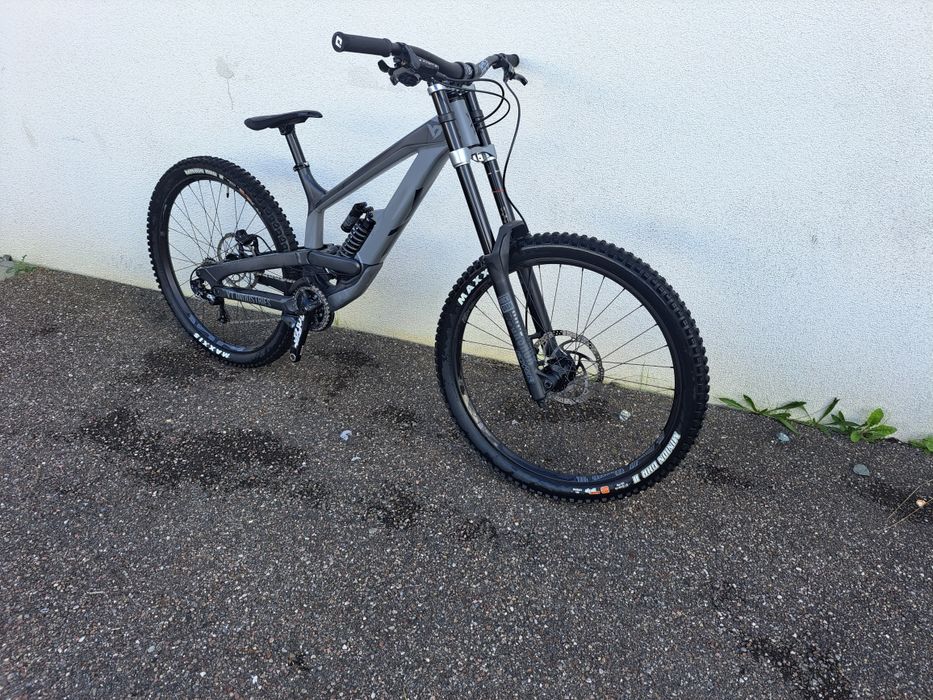 YT  TUES  2019  M  AL   27.5