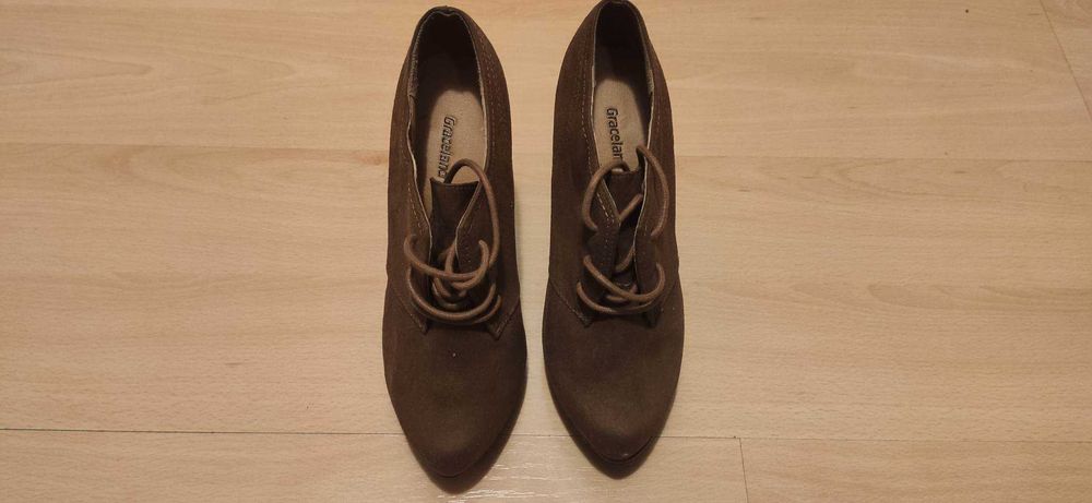 Półbuty damskie na szpilce, brązowe, 36