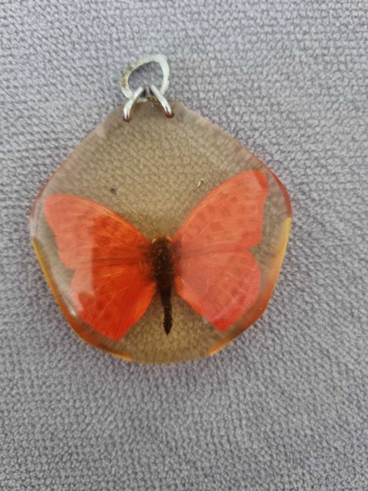 Wisiorek, zawieszka motyl