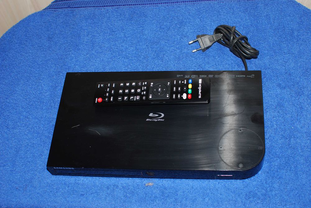 Odtwarzacz DVD-Blu-rey Samsung BD-J6300