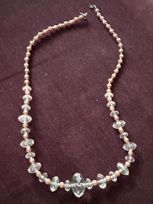 Korale brązowo-przeźroczyste