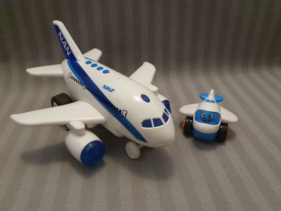 Zestaw samolotów z odgłosami światło dźwięk