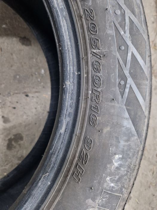 Opony Zimowe  205/60/16 NEXEN 2 Sztuki