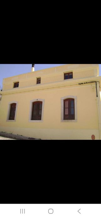 Aluga-se Quarto a Senhora em Paderne