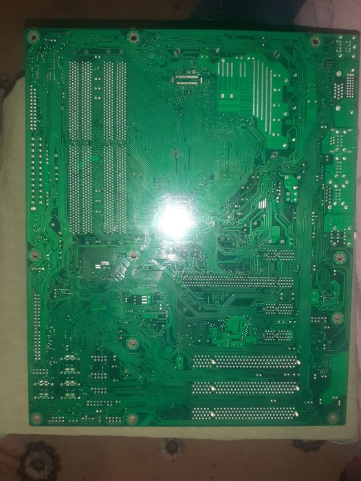 Материнська плата