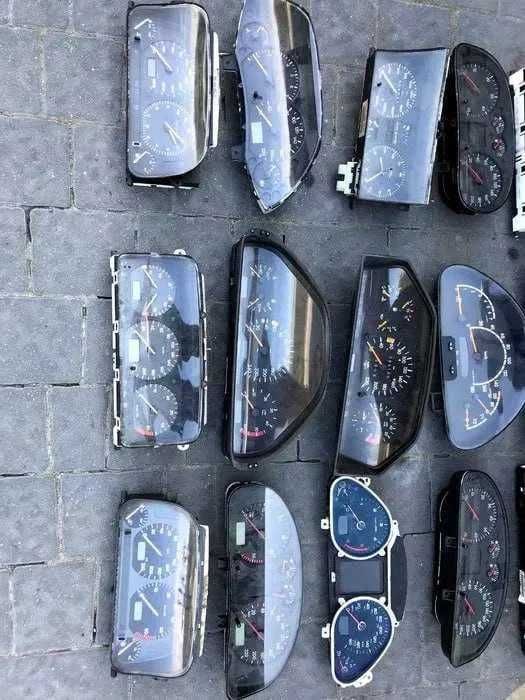 Панель приборів спідометр тахометр марки авто в описі