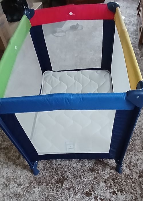 Нове ліжко-манеж