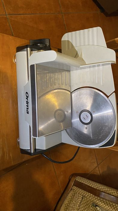 Vendo fiambreira