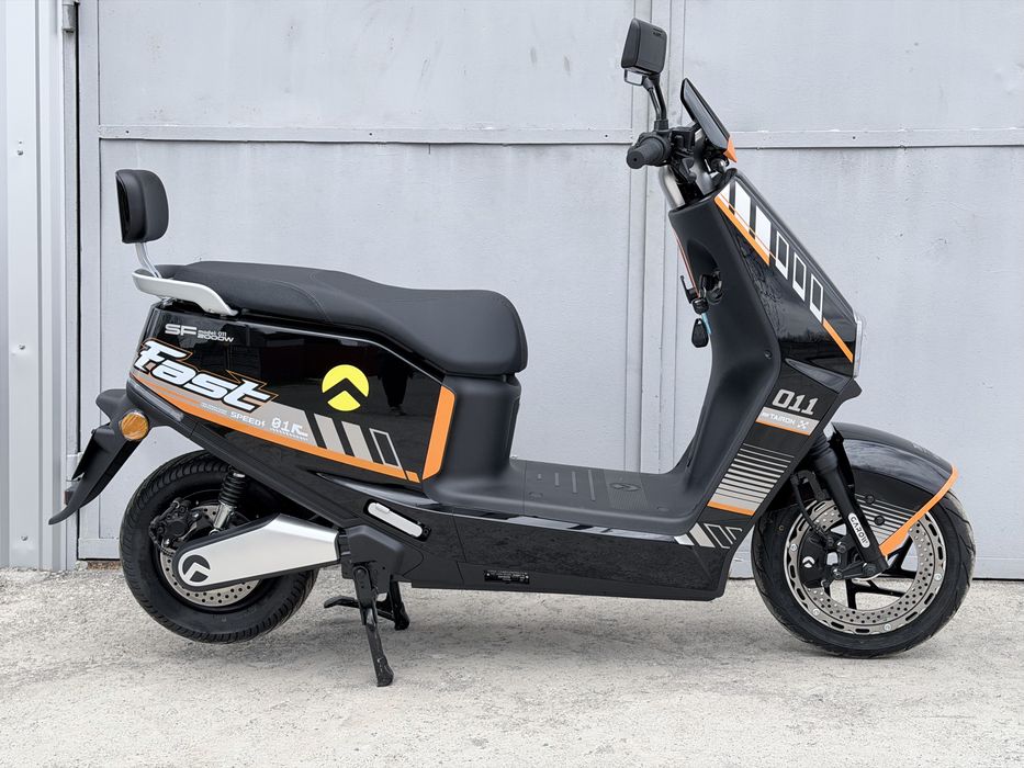 Електричний скутер Tairon Fast 011 2000w 72v/48a Lifepo4