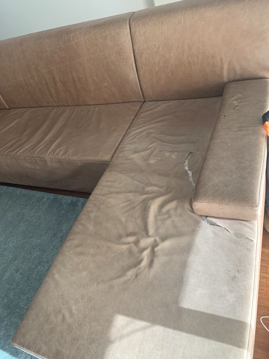 Sofa em pele genuina