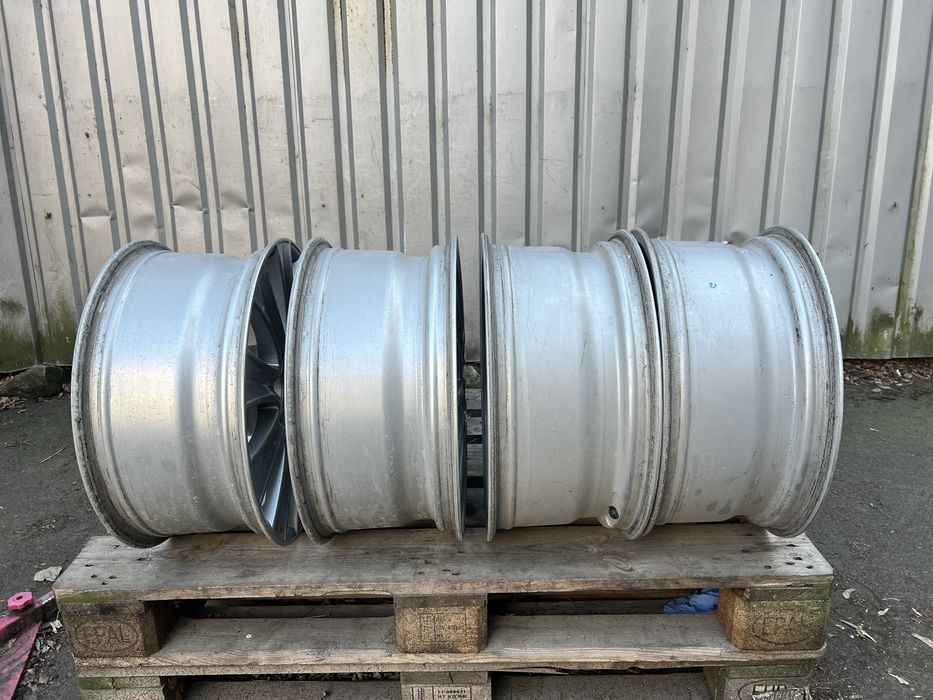 Оригінал Mercedes R18 5x112 8j et41 W222 W221 W212 W213