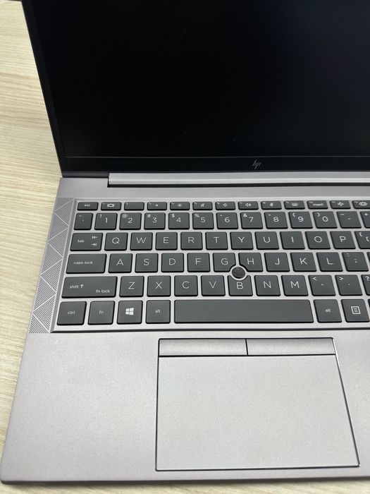 Workstation Móvel HP ZBook Firefly 14 G8 - i5 11ª Gen + 1TB SSD!