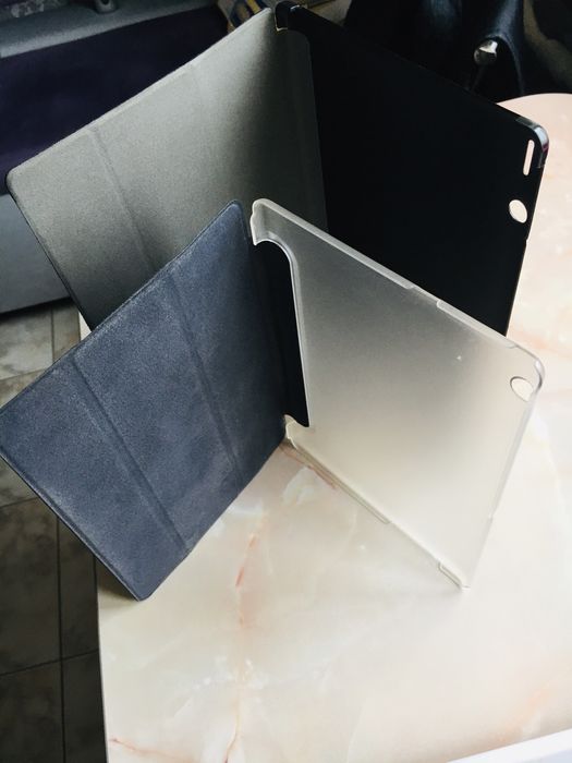 Продам чехлы для планшета б/у