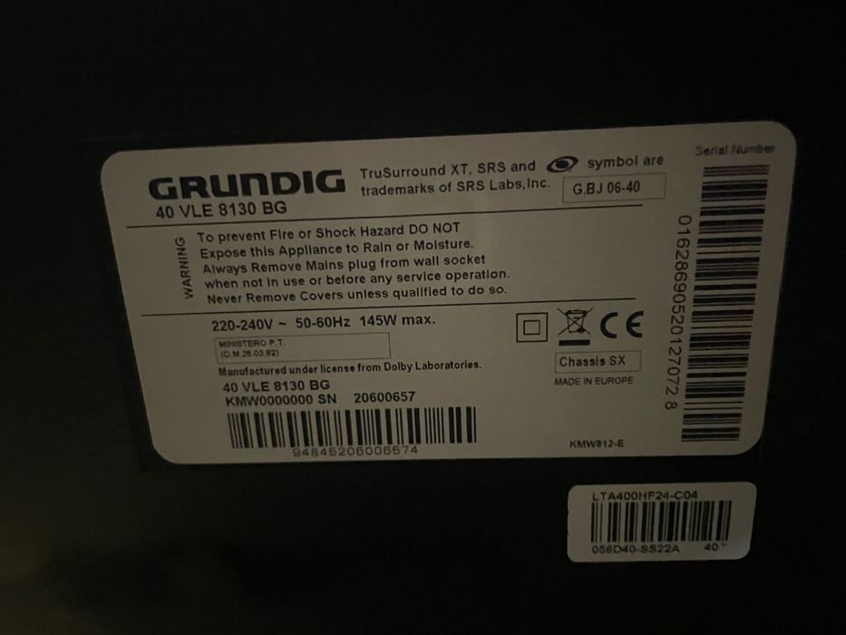 Телевізор Grundig 40 Full HD + кріплення