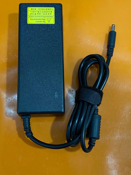Блок живлення для ноутбука Dell 90 W 19.5 V 4.62 A 4.5*3.0mm