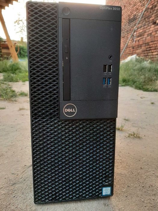 Komputer stacjonarny DELL OPTIPLEX 3050 minitower CPU i7-7700 RAM 16Gb DYSK SSD 250 Gb Windows 11