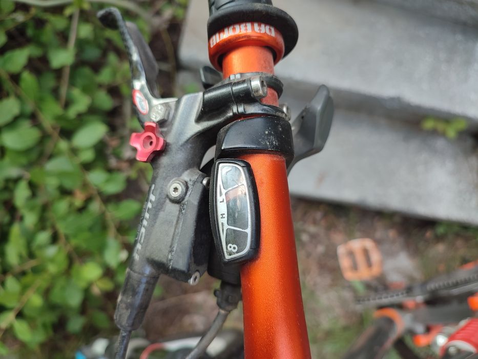 Downhill rower 26" rockshox raceface dartmoor dh full suspension